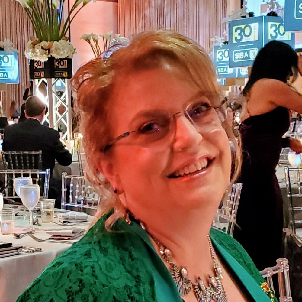 Meet your Posher, Laura